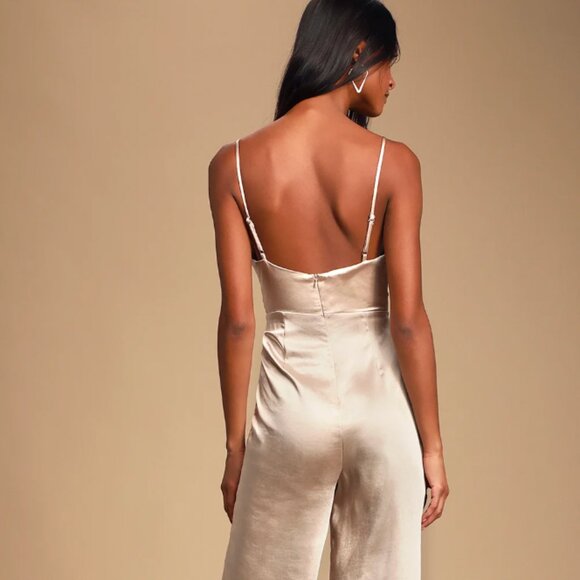 NWT: Perfect Night Champagne Satin Cowl Neck Culotte Jumpsuit (Lush) - Picture 4 of 6